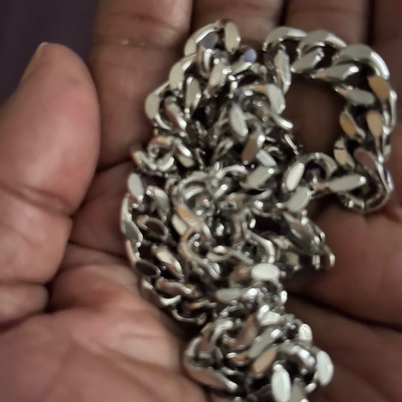 Chain: Cuban - Picture 2 of 3